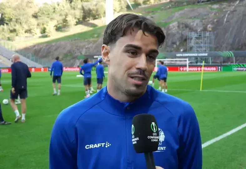 Ex-jogador das águias rendido a Marco Silva